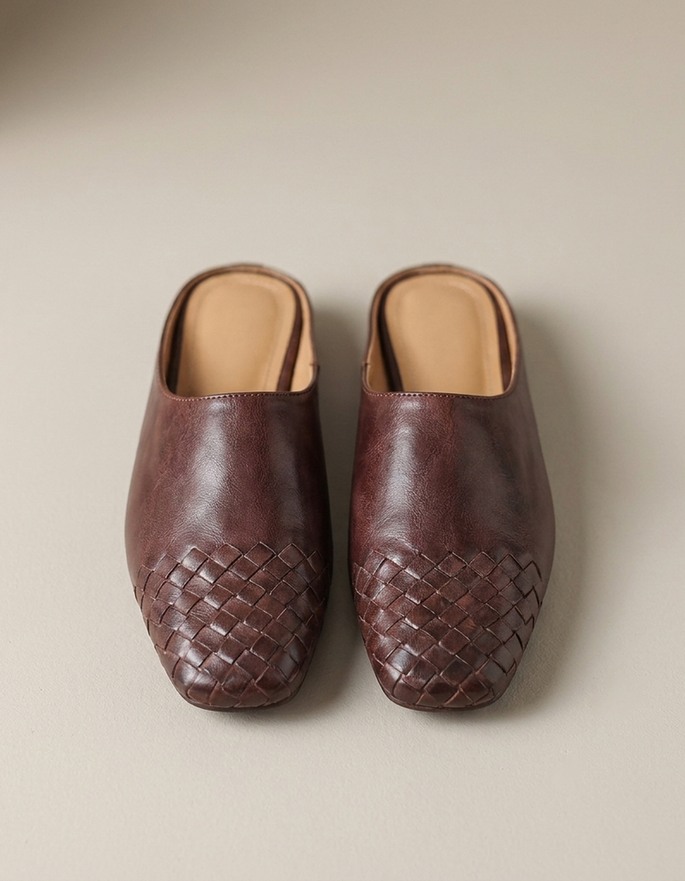 PLUXSTYLE::numise::helma-everyday-mules::pack-brown