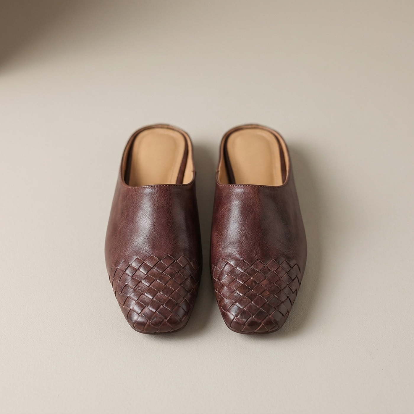 PLUXSTYLE::numise::helma-everyday-mules::pack-brown