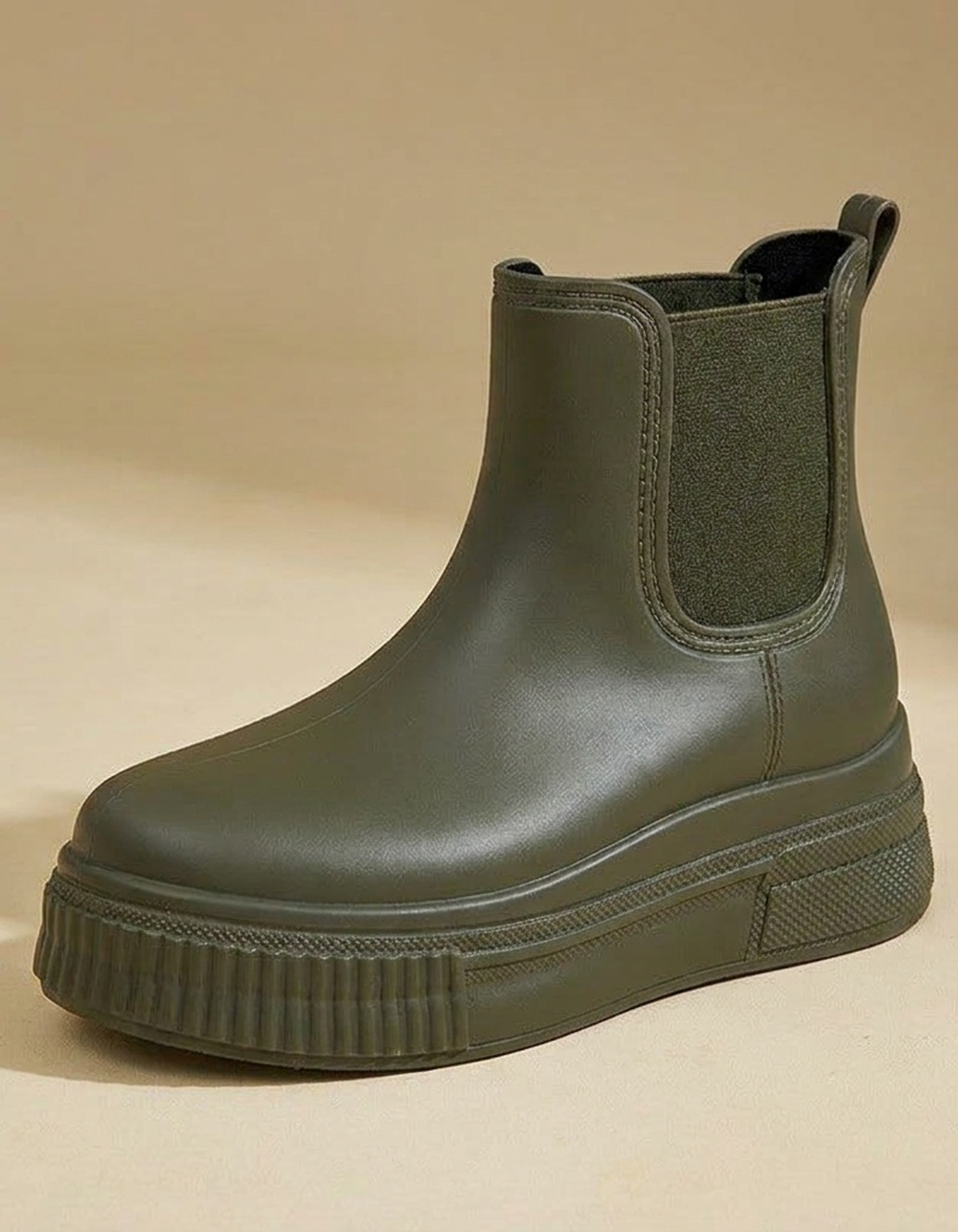 PLUXSTYLE::numise::rain-ready-platform-chelsea-boots::closeup-hero