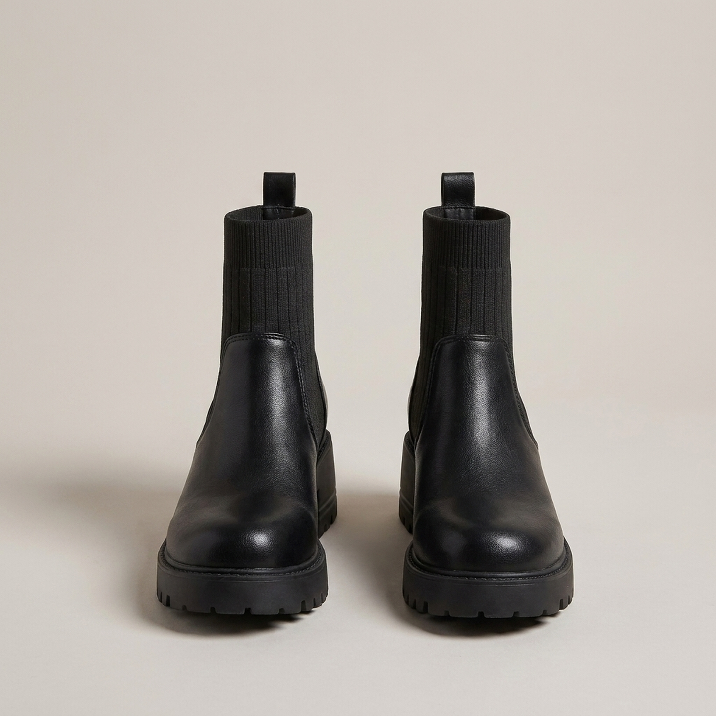 PLUXSTYLE::numise::elevated-platform-chelsea-boots::pack-black