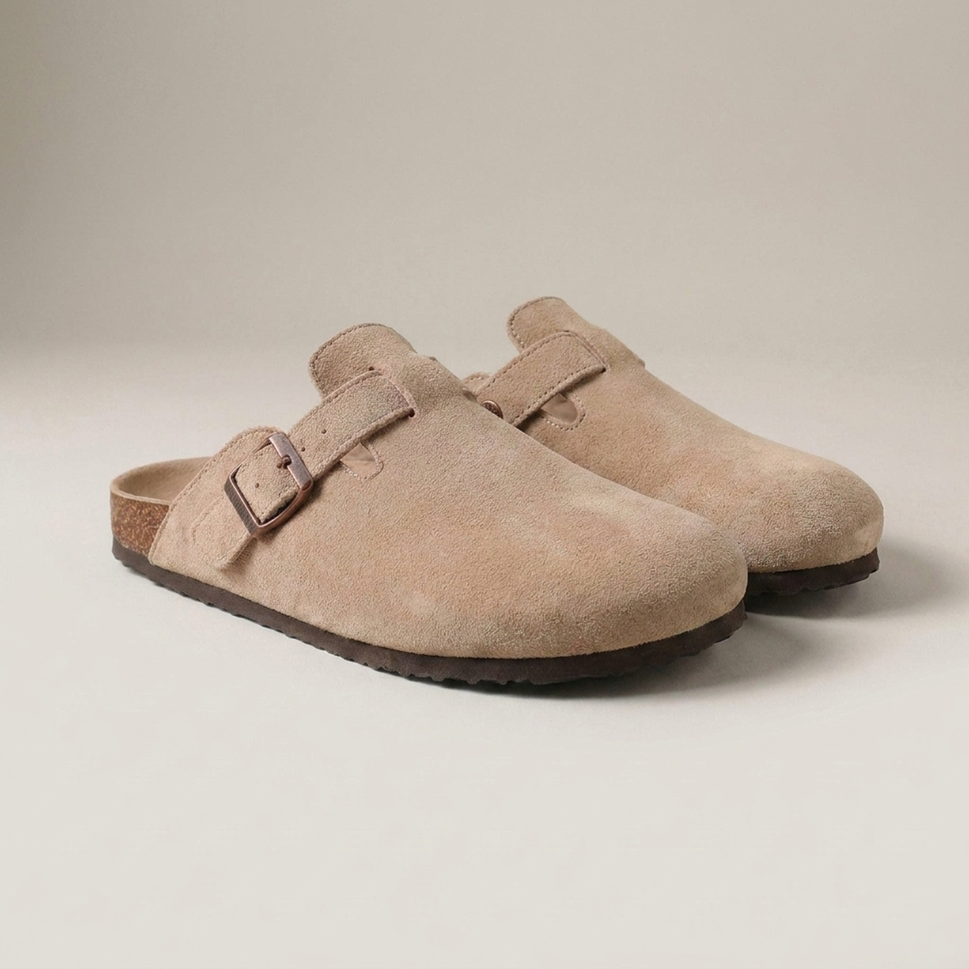 PLUXSTYLE::numise::womens-adjustable-support-clogs::closeup-detail