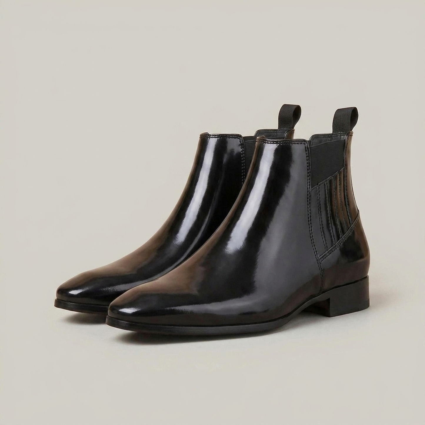 PLUXSTYLE::numise::mens-pointed-toe-chelsea-boots-3::closeup-detail