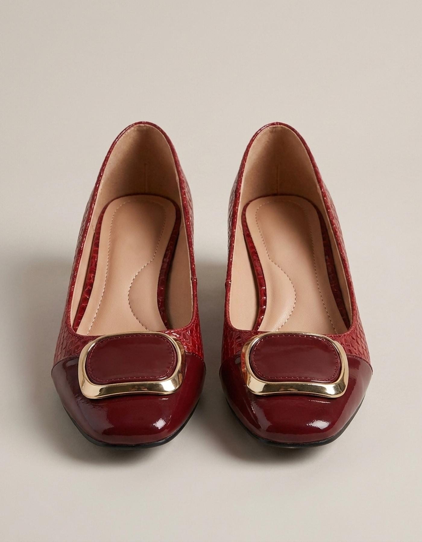 PLUXSTYLE::numise::ava-chain-detail-block-heel-loafers::pack-burgundy