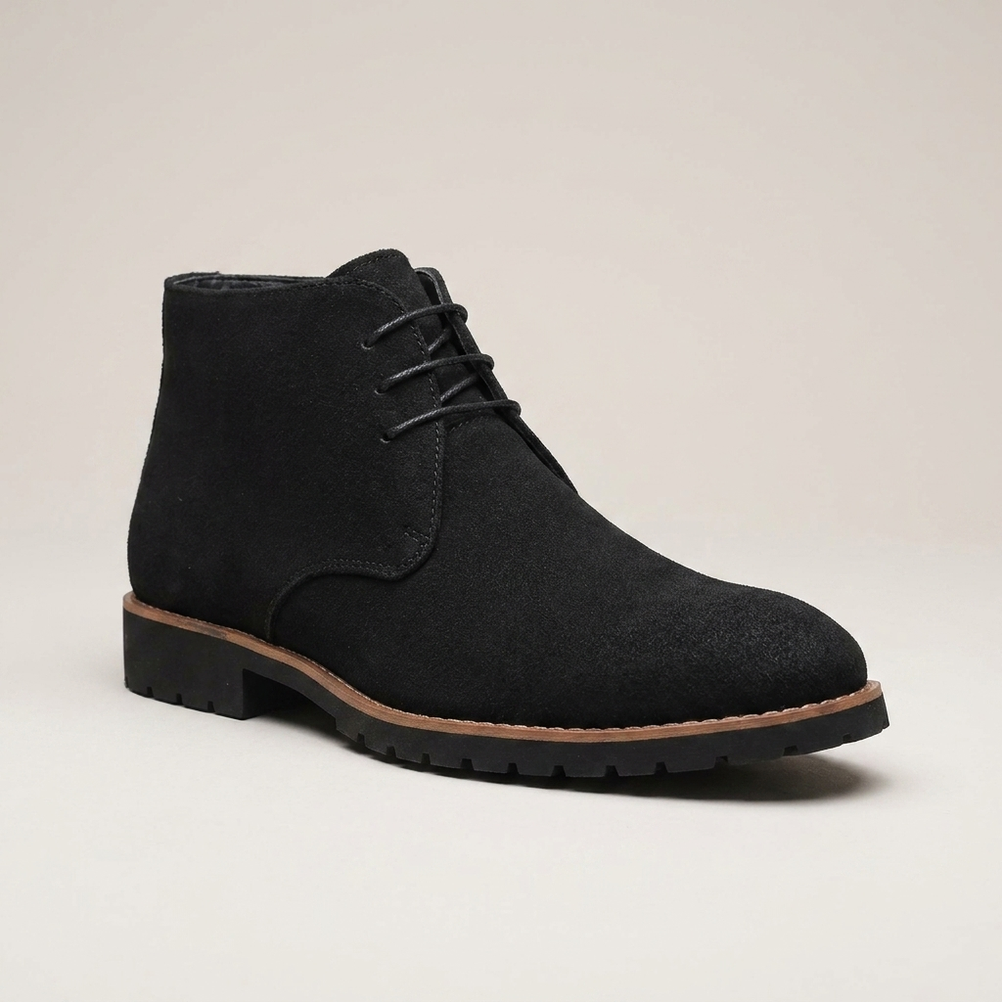 PLUXSTYLE::numise::mens-relaxed-ankle-boots::closeup-hero
