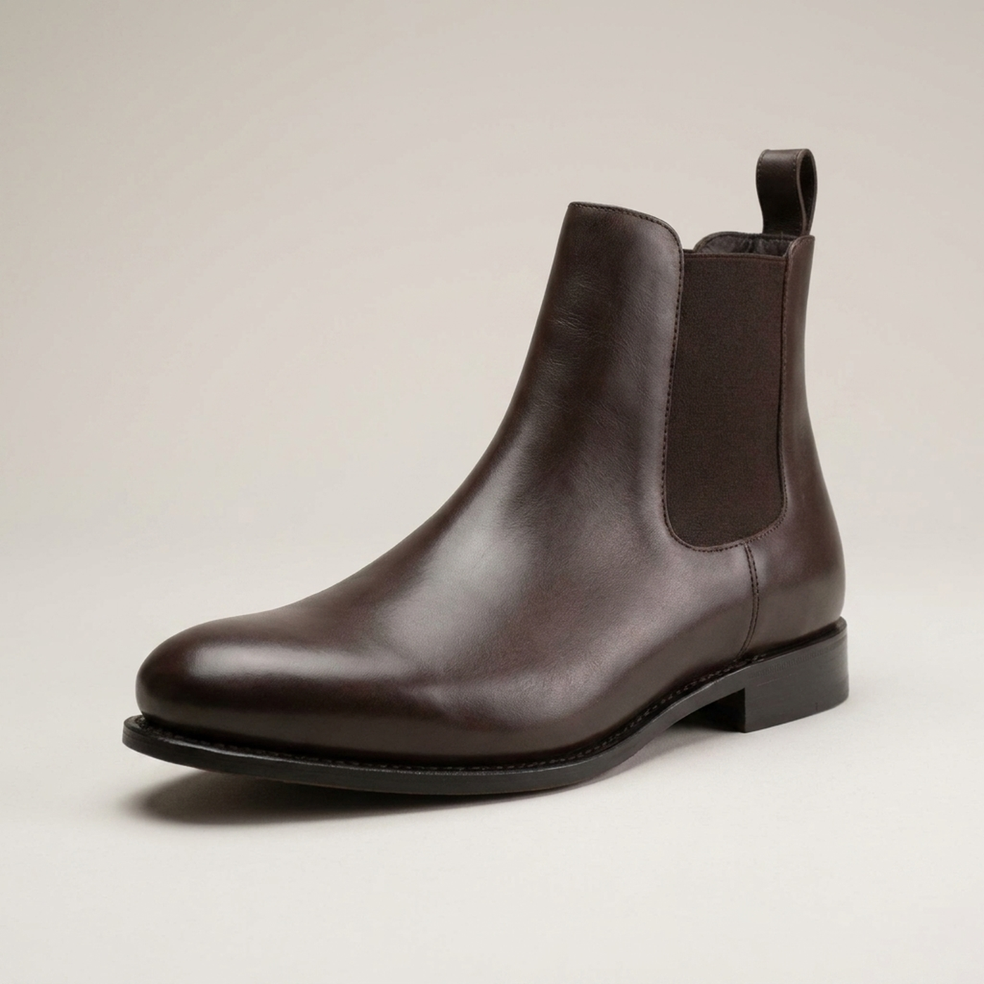 PLUXSTYLE::numise::mens-dark-brown-chelsea-boots-1::closeup-hero