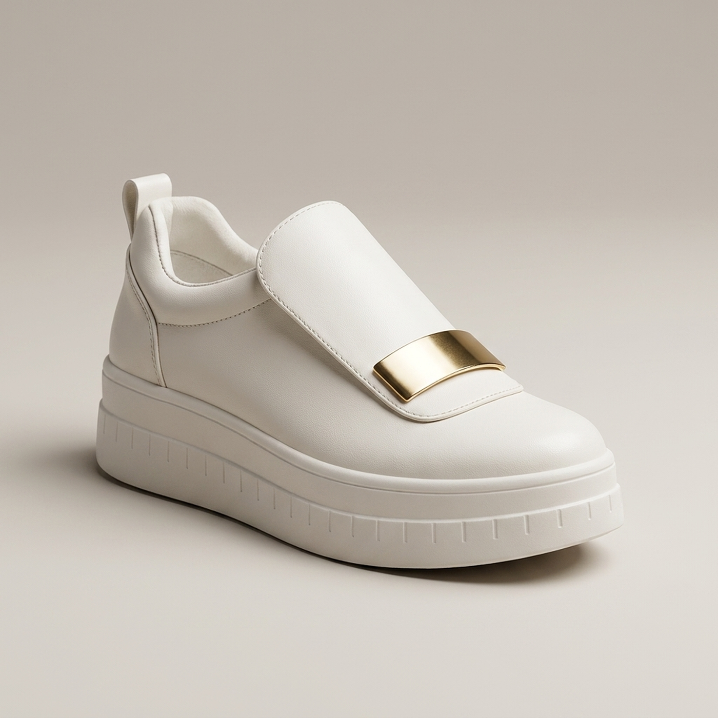 PLUXSTYLE::numise::clara-platform-loafers::closeup-hero