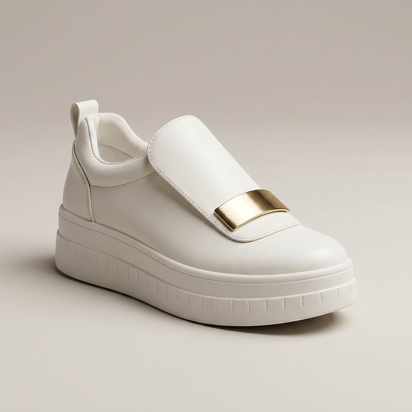 PLUXSTYLE::numise::clara-platform-loafers::closeup-hero