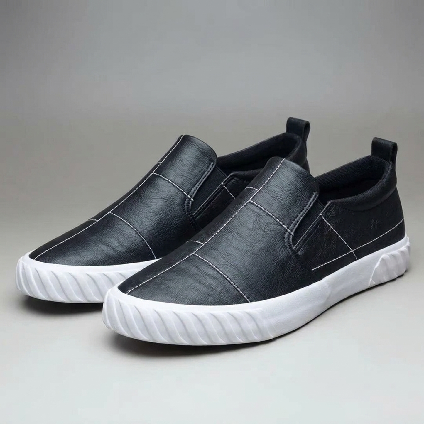 PLUXSTYLE::numise::mens-contrast-stitch-penny-loafers::pack-black-and-white