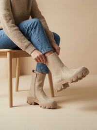 PLUXSTYLE::numise::alina-chunky-everyday-boots::lifestyle-keep-1