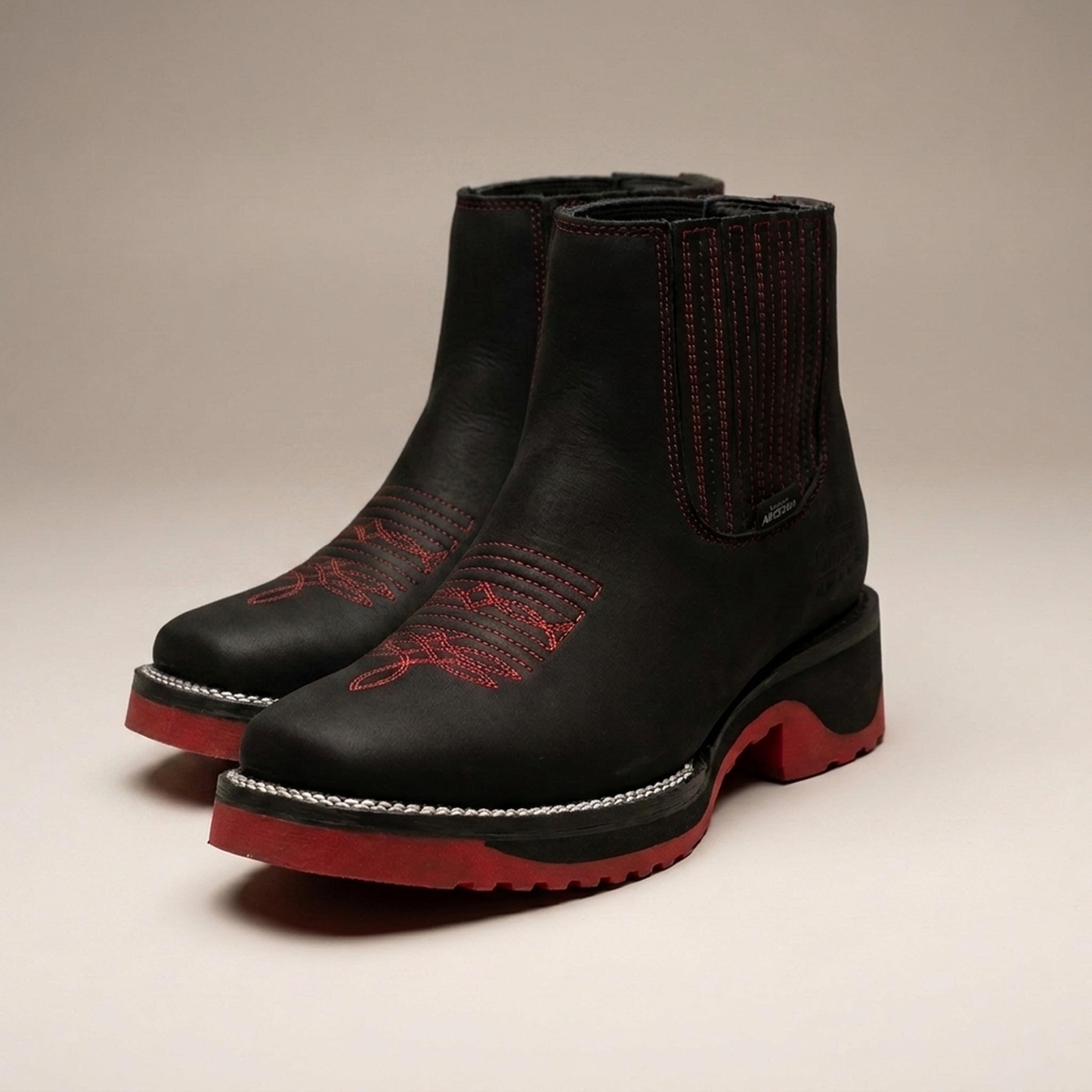 PLUXSTYLE::numise::square-toe-western-ankle-boots::closeup-detail