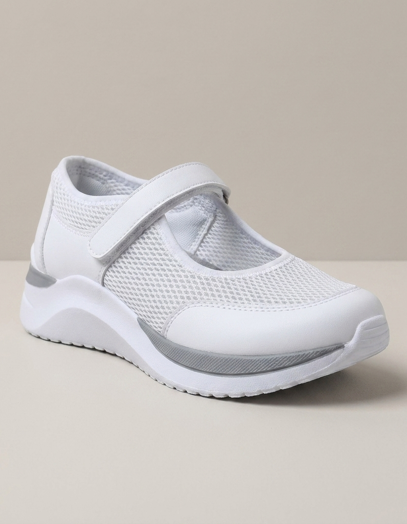 PLUXSTYLE::numise::basket-mary-jane-buckle-sneakers::closeup-hero