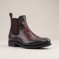 PLUXSTYLE::numise::burgundy-chelsea-boots-for-men::closeup-hero