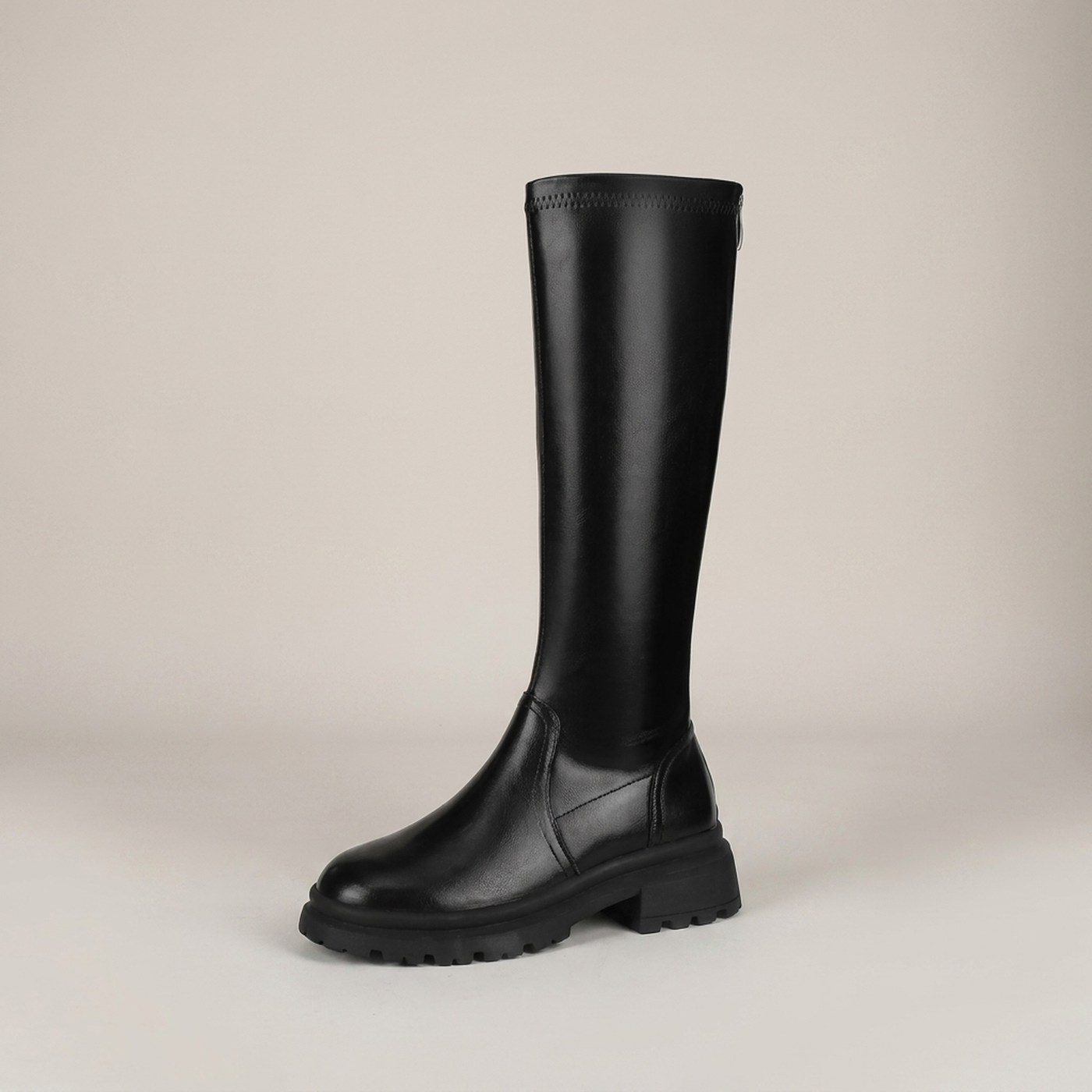 PLUXSTYLE::numise::chunky-knee-high-boots::closeup-hero