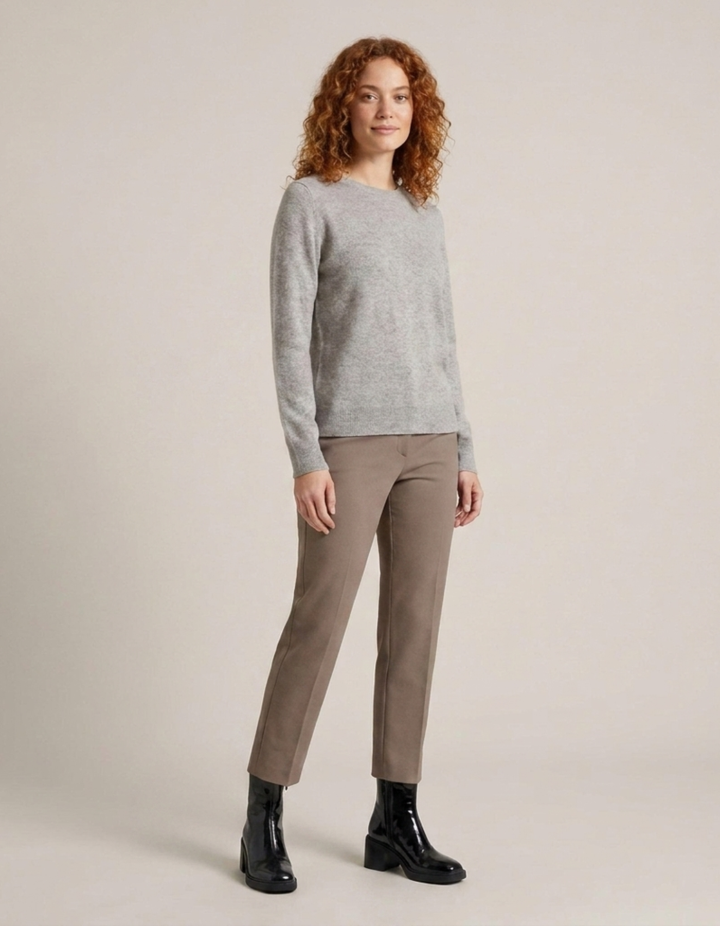PLUXSTYLE::numise::everyday-side-zip-ankle-boots::zoom-out