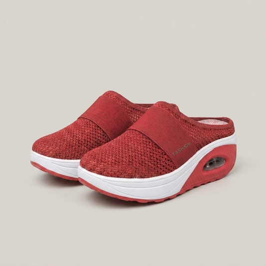 PLUXSTYLE::numise::air-cushion-slip-on-footwear::closeup-detail