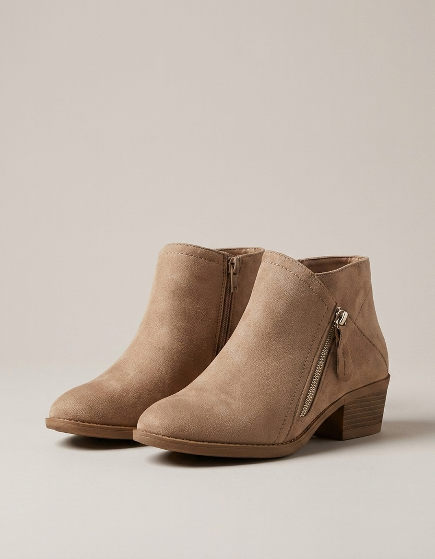 PLUXSTYLE::numise::blaire-low-heel-ankle-boots::pack-beige