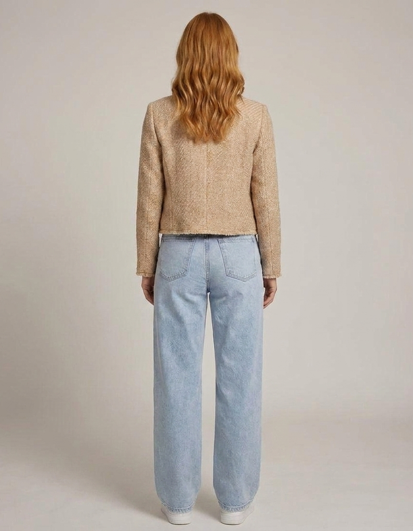 PLUXSTYLE::numise::sandy-cropped-fit-parka::back