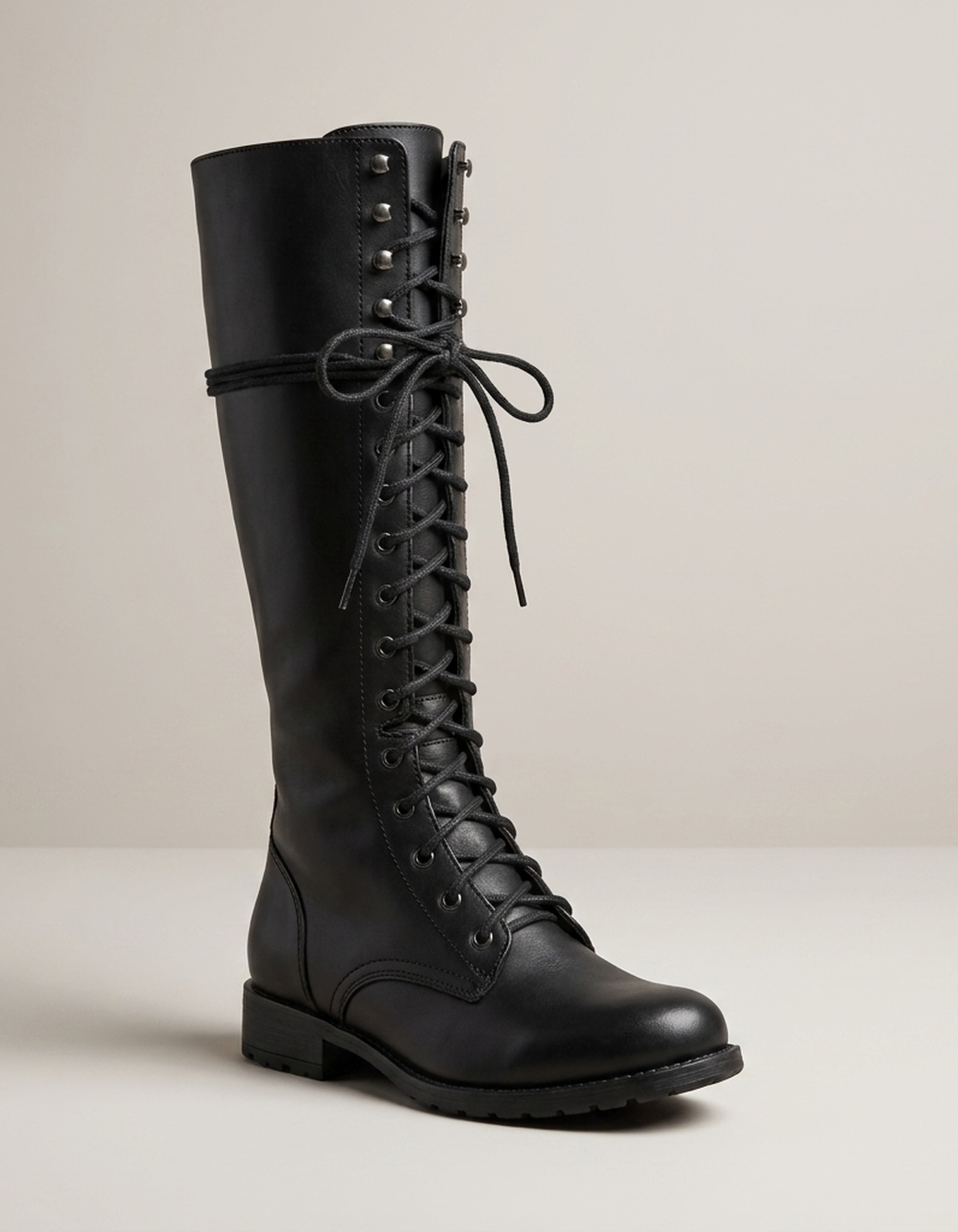 PLUXSTYLE::numise::anja-knee-high-table::closeup-hero