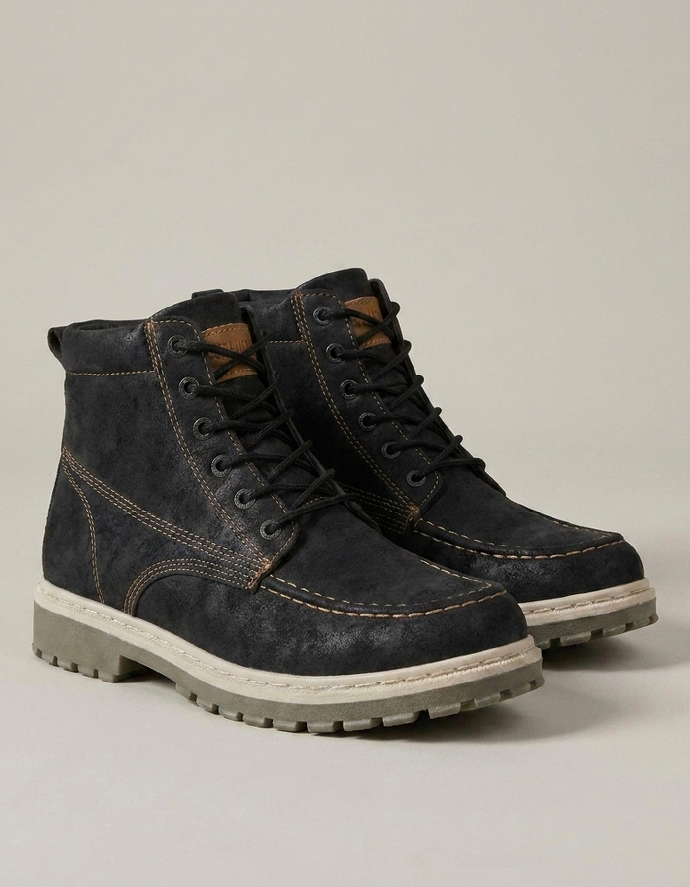 PLUXSTYLE::numise::mens-moc-toe-wedge-ankle-boots::closeup-detail