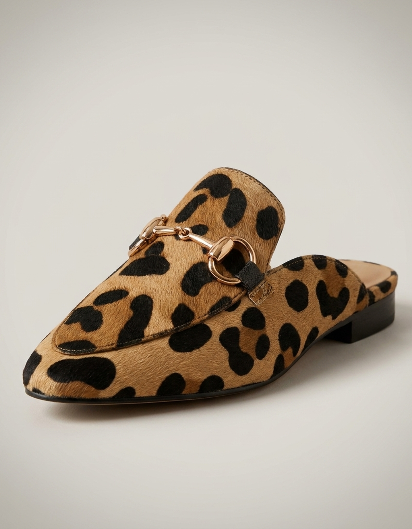PLUXSTYLE::numise::aireyah-leopard-loafers::closeup-hero
