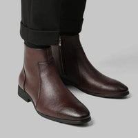 Stiefeletten mit spitzer Zehenkappe und seitlichem Reißverschluss