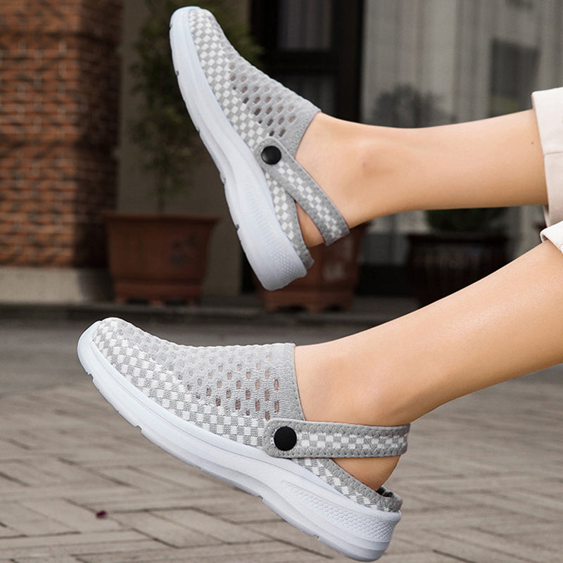 PLUXSTYLE::numise::breathable-unisex-comfort-clogs::lifestyle-keep-2