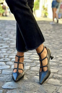 PLUXSTYLE::numise::pointed-t-bar-mid-heel-footwear::lifestyle-keep-1